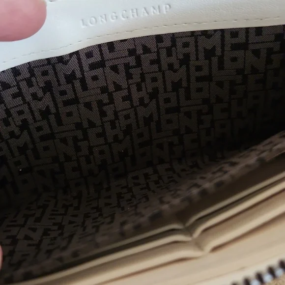 LONGCHAMP White Leather Wallet with Embossed Logo - Picture 13 of 16